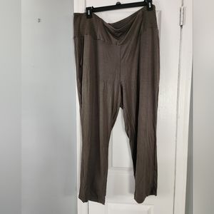 Torrid elasticized waist olive green pants.  Size 4.